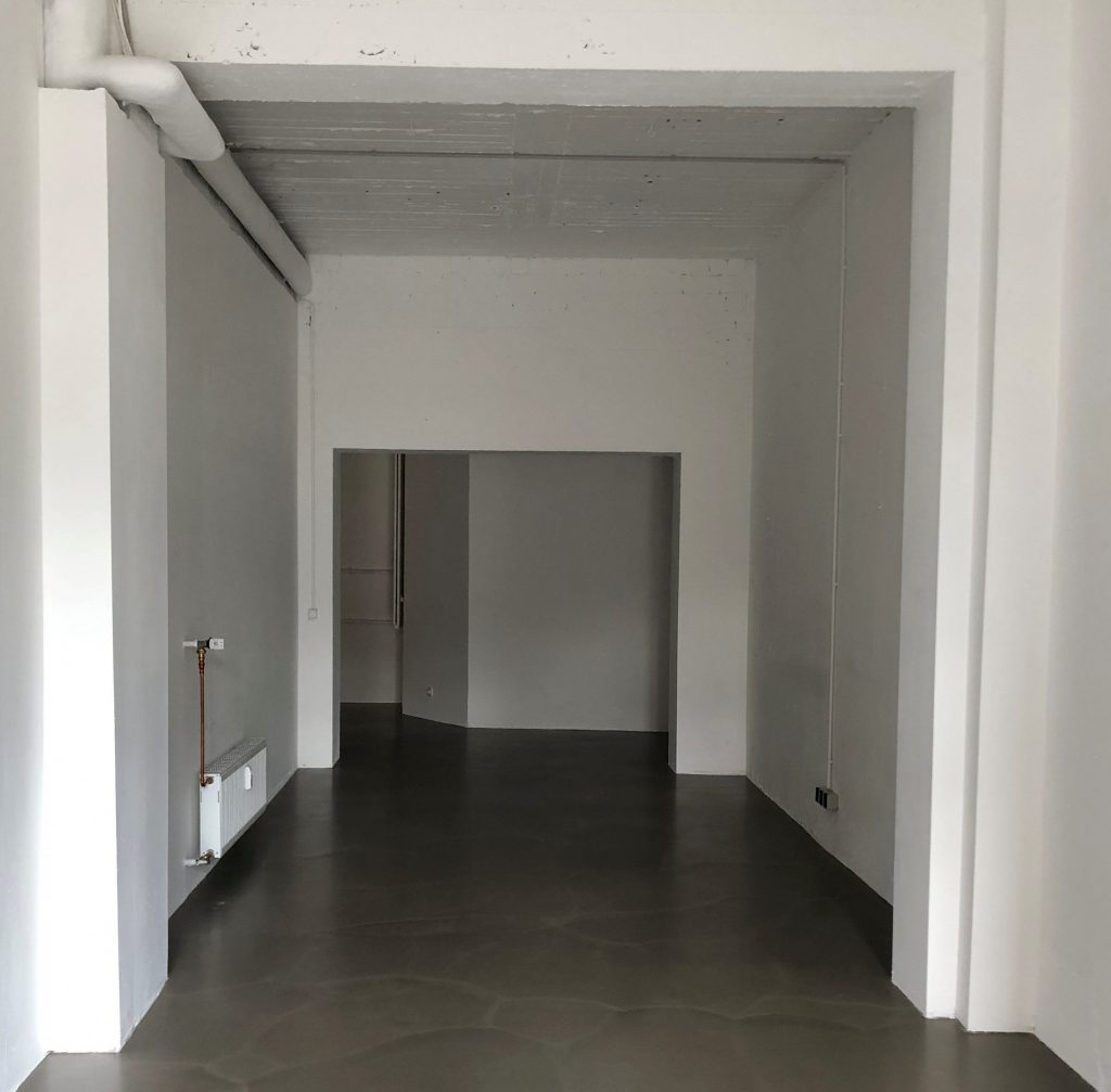 Referenzimmobilie: Ladenlokal in attaktiver Lage in E- Rüttenscheid. Dieses erfolgreiche Objekt bietet folgende Besonderheiten: 115 m² Ladenfläche auf der beliebten Einkaufsmeile.. Ein typisches Immobilienbeispiel aus unserer erfolgreichen Maklertätigkeit.