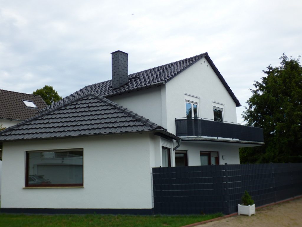 Referenzimmobilie: Top Lage + Einliegerwohnung Mülheim an der Ruhr!. Dieses erfolgreiche Objekt bietet folgende Besonderheiten: Freistehendes EFH mit Garten und Einliegerapartment mit ca. 165 m² Wohnfläche.. Ein typisches Immobilienbeispiel aus unserer erfolgreichen Maklertätigkeit.