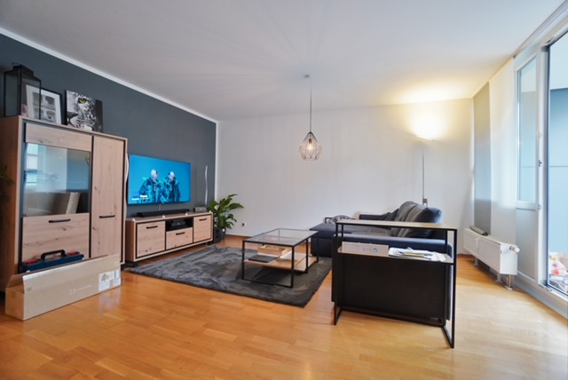 Referenzimmobilie: Moderne 50 m² Wohnung in Darmstadt.. Dieses erfolgreiche Objekt bietet folgende Besonderheiten: 2 Raum Wohnung mit Balkon & TG Stellplatz in der Wissenschaftsstadt.. Ein typisches Immobilienbeispiel aus unserer erfolgreichen Maklertätigkeit.
