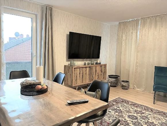 Modern eingerichtetes Wohnzimmer