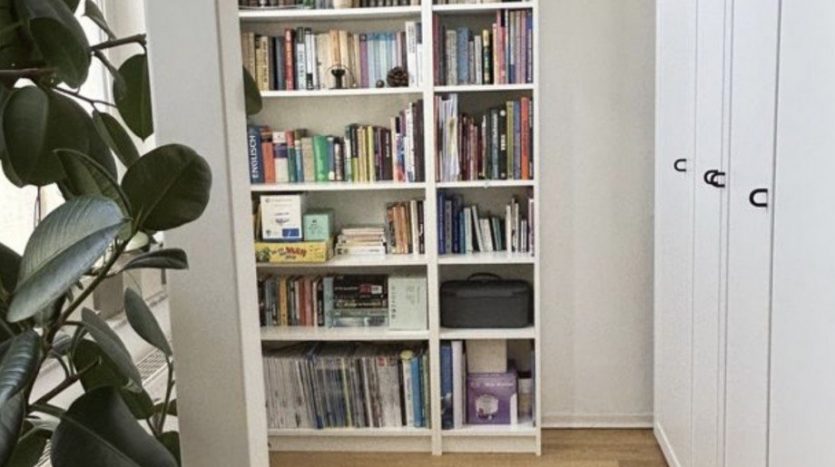 Nutzfläche unter Treppe